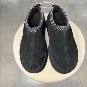 Kookaburra by UGGS Black Suede Slip-On Slipper Size 7 NEW